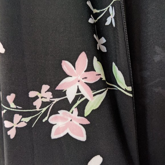 Size 10 Anne Klein stretchy long dress - black with pink and white flowers - Picture 5 of 10
